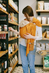 οφέλη babywearing
